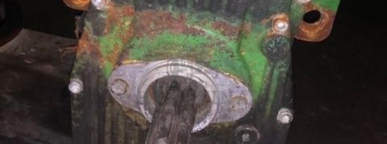 John Deere WOM Przedni-1