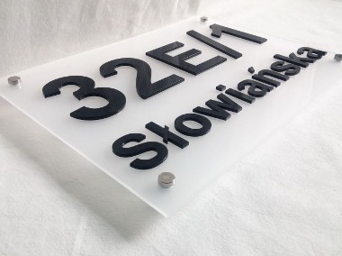Numer na dom 3D, tabliczka adresowa 30x25cm - wysyłka kurierem -1