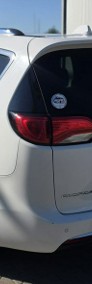 Chrysler Pacifica-3