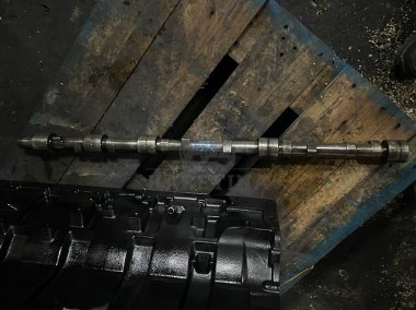 Wałek rozrządu 837070193 camshaft Sisu 620 oryginał-1