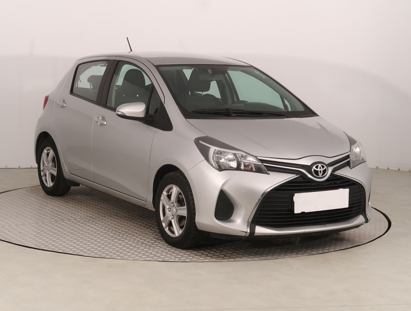 Toyota Yaris III , Salon Polska, Klima, Parktronic