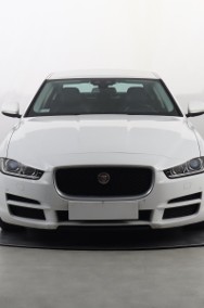 Jaguar XE I , Salon Polska, Serwis ASO, 180 KM, Automat, Skóra, Xenon,-2
