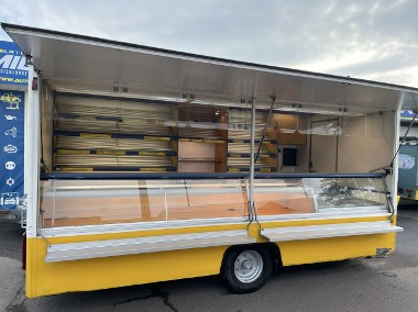 Autosklep przyczepa pieczyw Gastronomiczny Food Truck Foodtruck Borc-1