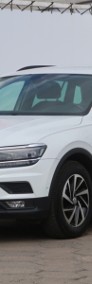 Volkswagen Tiguan , Salon Polska, Navi, Klimatronic, Tempomat, Parktronic,-3
