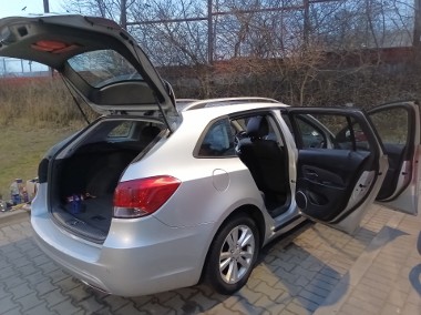 Sprzedam Chevrolet Cruze kombi 2013-1