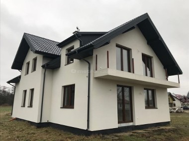 Nowy, energooszczędny dom w Pruszkowie-1