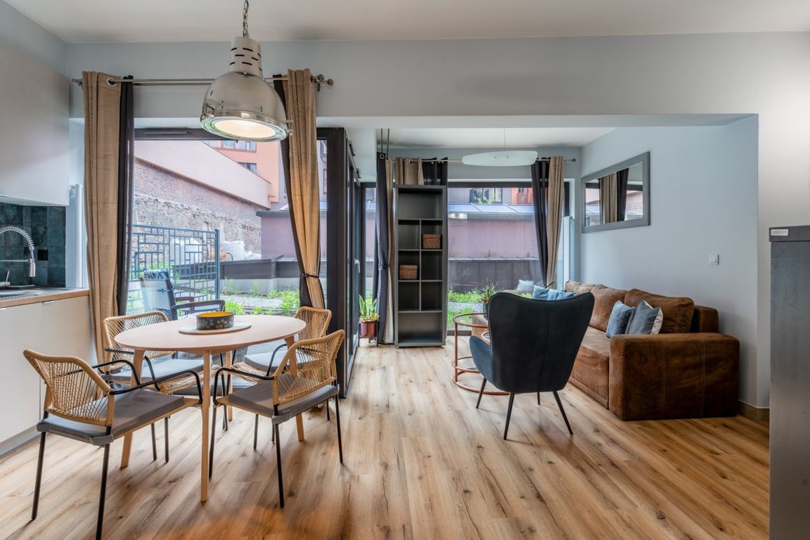 Mieszkanie na wynajem, 48 m² Śródmieście, Chmielna