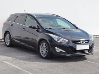 Hyundai i40 , Klimatronic, Tempomat, Parktronic, Podgrzewane siedzienia,-1