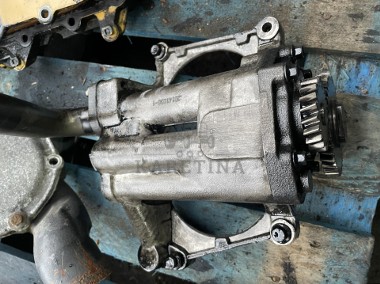 Caterpillar Cat Perkins 1106D C6.6 - pompa oleju-1