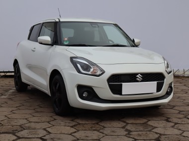 Suzuki Swift V , Klimatronic, Tempomat, Podgrzewane siedzienia-1