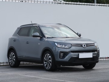 Ssangyong Tivoli I , Automat, Skóra, Navi, Klimatronic, Tempomat, Parktronic,
