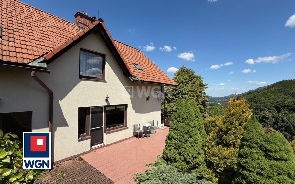 KLIMATYCZNY DOM Z PANORAMICZNYM WIDOKIEM – pohled 4