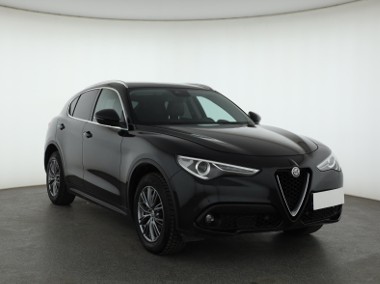 Alfa Romeo Stelvio , Salon Polska, 180 KM, Automat, Skóra, Xenon, Bi-Xenon,-1
