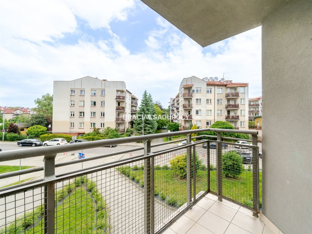 2 pok (oddzielne) 48 m² z garazem - Widok 4