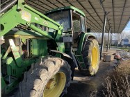 John Deere 6810 - przedni ładowacz TUR 731