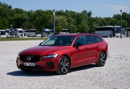 Volvo V60 II Plus B4 Dark - pierwszy właściciel, serwisowany w ASO