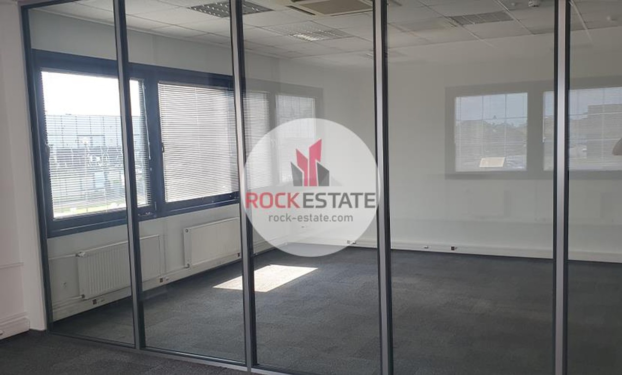 Powierzchnia wystawiennicza 506 m² - 0% prowizji - Więcej
