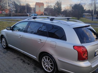 Totota Avensis t25 kombi bezwypadkowa-1