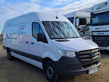 Mercedes-Benz Sprinter-1