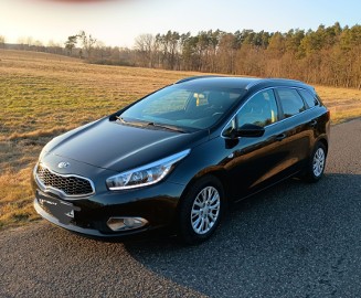 Kia Cee'd II 1.6  CRdi , diesel 128 KM