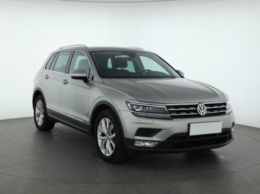 Volkswagen Tiguan , Salon Polska, Serwis ASO, DSG, Navi, Xenon, Bi-Xenon,-1