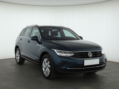 Volkswagen Tiguan , Salon Polska, 1. Właściciel, Serwis ASO, DSG, VAT 23%,-1