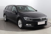 Volkswagen Passat B8 , Navi, Klimatronic, Tempomat, Parktronic,