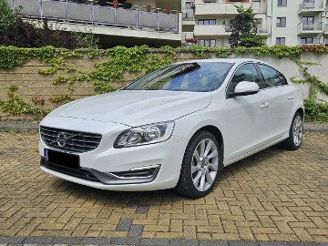 Volvo S60 II bogata wersja Inscription 2.0 benzyna AWD