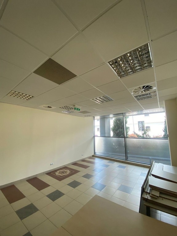 Lokal 57 m² przy pl. Jana Pawła II - Widok 4