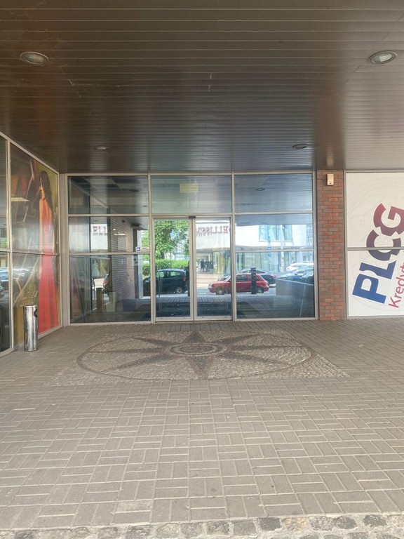 Lokal 57 m² przy pl. Jana Pawła II - Więcej