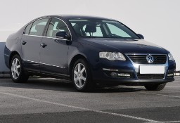 Volkswagen Passat B6 , Klimatronic, Tempomat, Parktronic, Podgrzewane siedzienia,