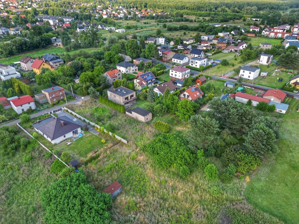 Spokojna zielona okolica, dobra komunikacja ! – další