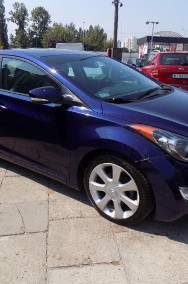Hyundai Elantra V-2