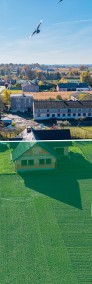 <p>Dom na dużej działce w cichej i spokojnej okolicy</p>-3