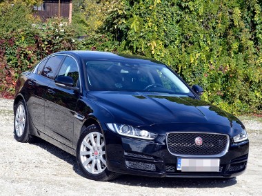 Jaguar XE I-1