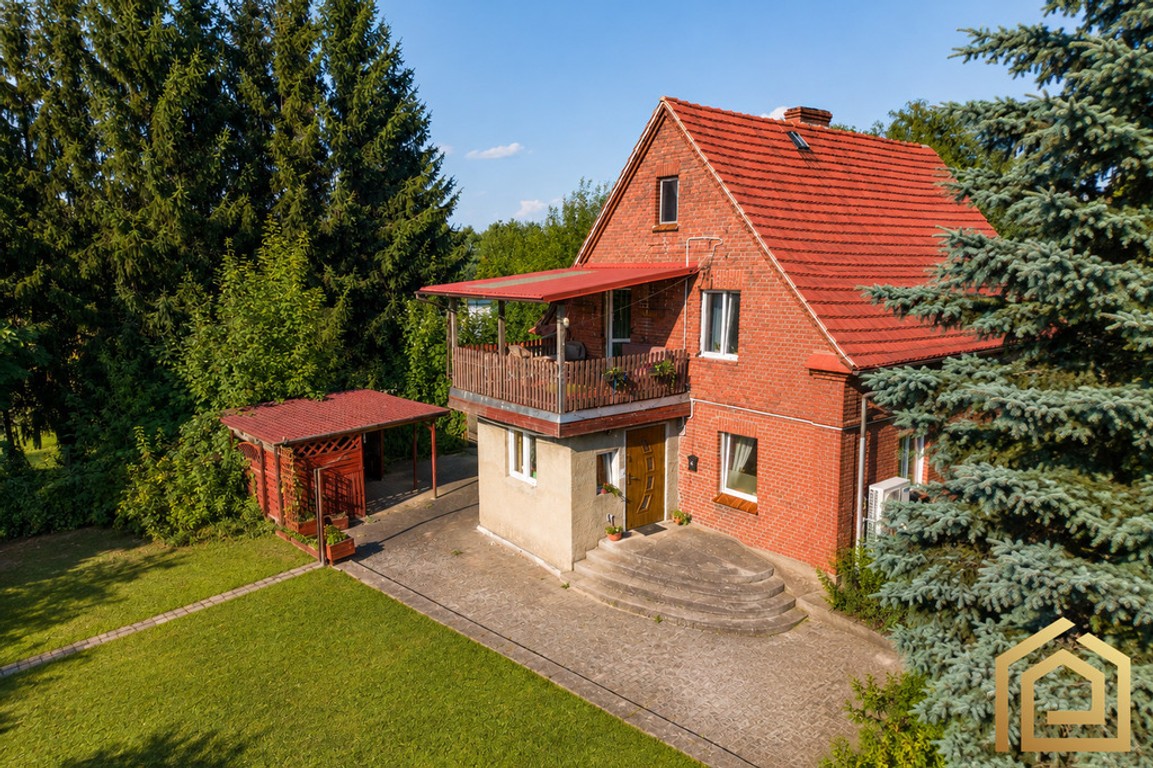 Dom z ogrodem w spokojnej okolicy | Biedrzychowice
