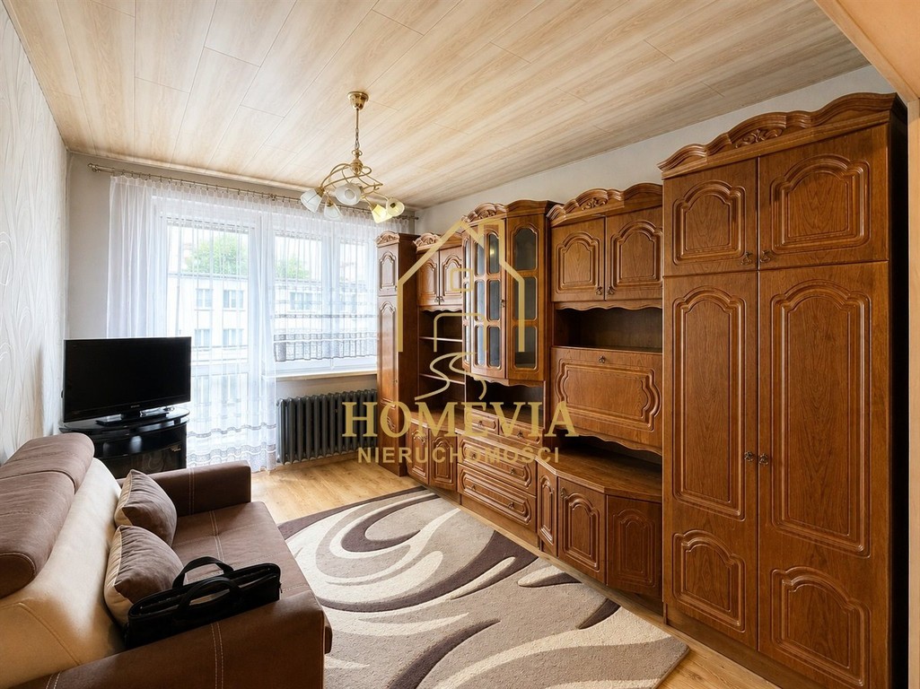 2/3 POKOJE Z BALKONEM – BYTOM