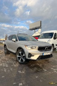 Volvo XC40-2