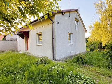 Mały dom w zielonej okolicy niedaleko Łasku-1