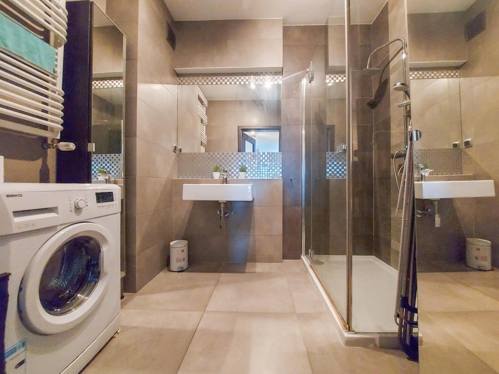 Stare Podgórze Krasickiego 3 pok 70 m² TARAS – další
