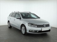 Volkswagen Passat B7 , 177 KM, DSG, Navi, Xenon, Bi-Xenon, Klimatronic, Tempomat,