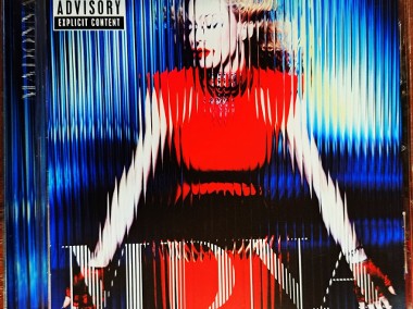 Sprzedam Znakomity Album CD Madonna -MDNA-  CD  Nowy !-1