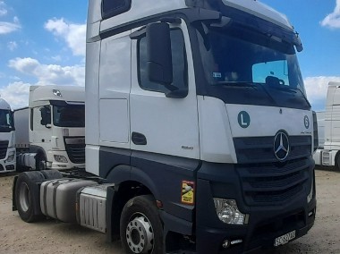 Mercedes-Benz Actros-1