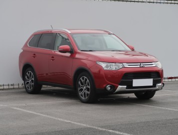 Mitsubishi Outlander III , Salon Polska, Serwis ASO, Automat, 7 miejsc, Skóra, Xenon,