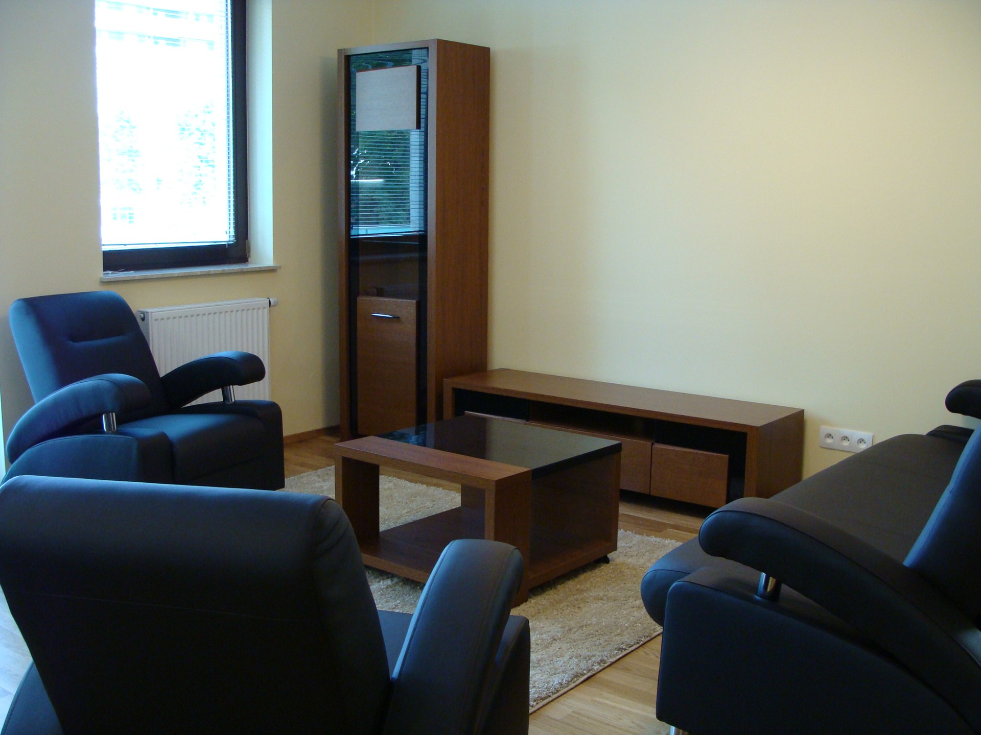 ATRAKCYJNY 3 - POKOJOWY lokal o powierzchni 66,3 m² w centrum Krakowa z miejscem postojowym przy ul. Cystersów - Widok 4