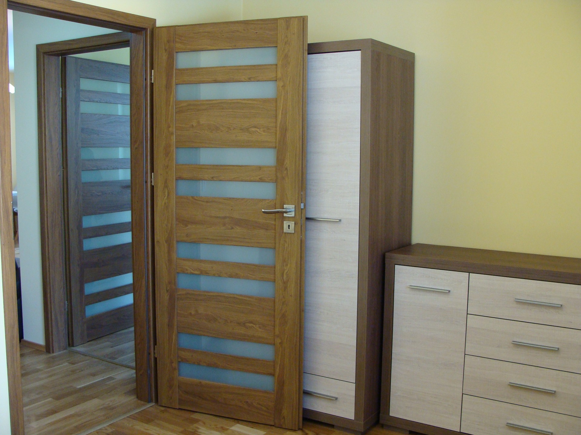 ATRAKCYJNY 3 - POKOJOWY lokal o powierzchni 66,3 m² w centrum Krakowa z miejscem postojowym przy ul. Cystersów - Widok 6