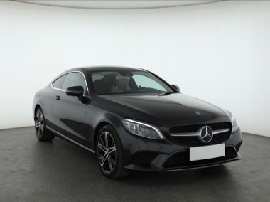 Mercedes-Benz Klasa C W205 , Salon Polska, 1. Właściciel, Serwis ASO, Automat, Skóra,-1
