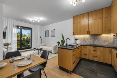 Ciche 3 pok. mieszkanie 62m2 + garaż + kom. lok. + ogród 48m2