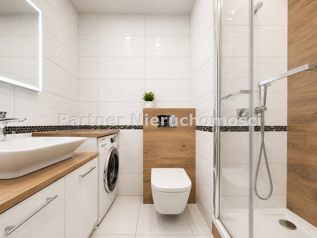 3-pokojowe z balkonem, I piętro, po remoncie - Widok 2