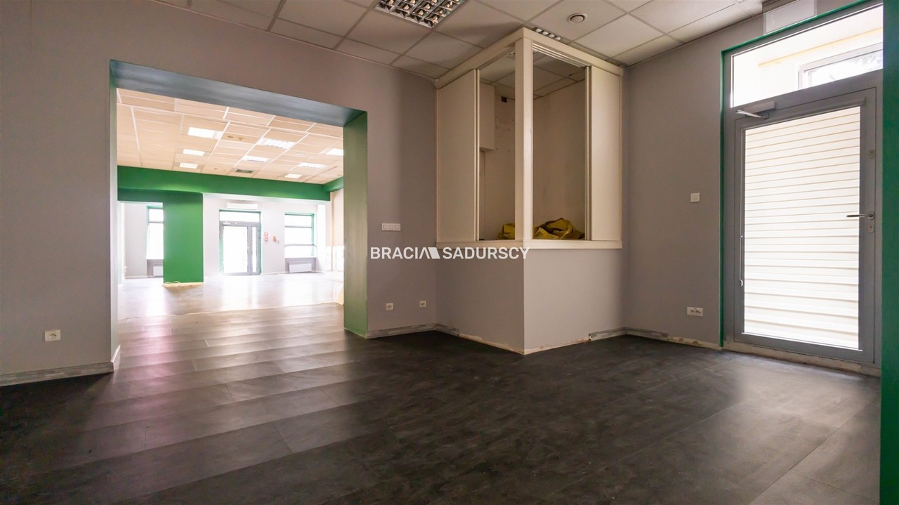 Rynek Kleparski - lokal w ciągu pieszym - 140 m² - Więcej